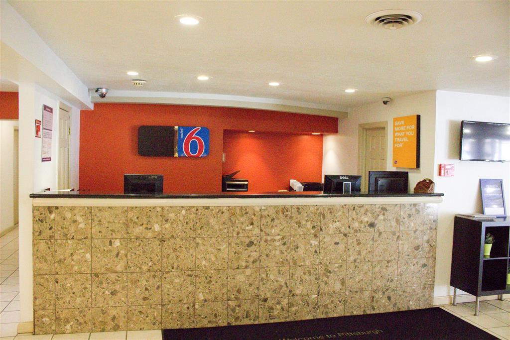 Comfort Inn & Suites Pittsburgh Gibsonia Interior photo
